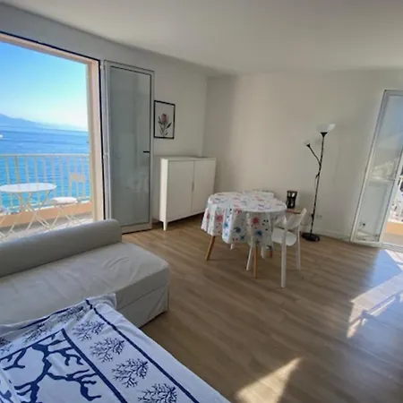 T2 With 2 Balconies By The Sea Antibes