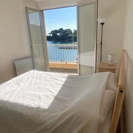 T2 With 2 Balconies By The Sea * Antibes